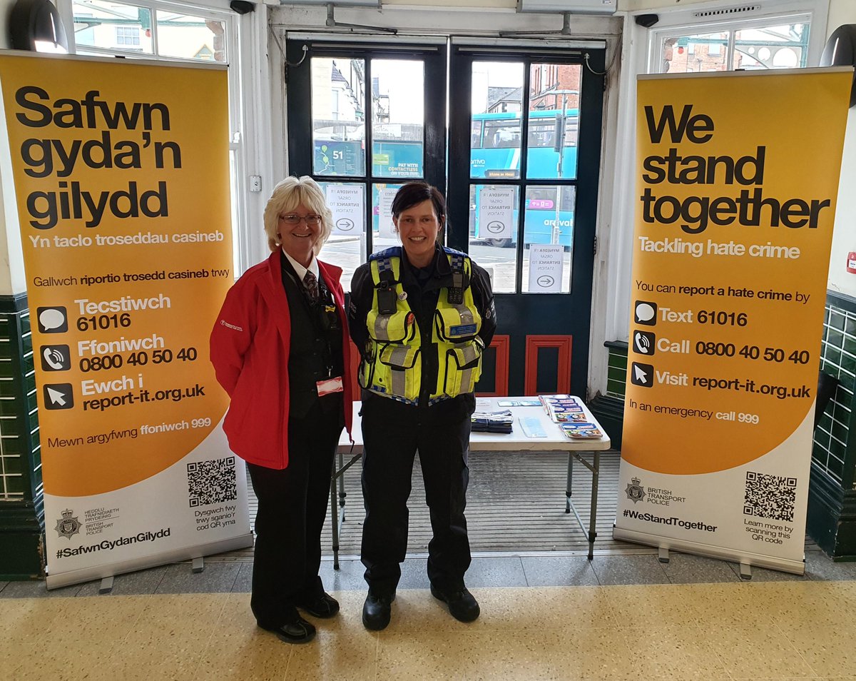 Officers are at Rhyl Railway Station today 3pm-7pm as part of #NationalHateCrimeAwarenessWeek.

Please come down for a chat 

#WeStandTogether #btp #RailwayGuardianApp