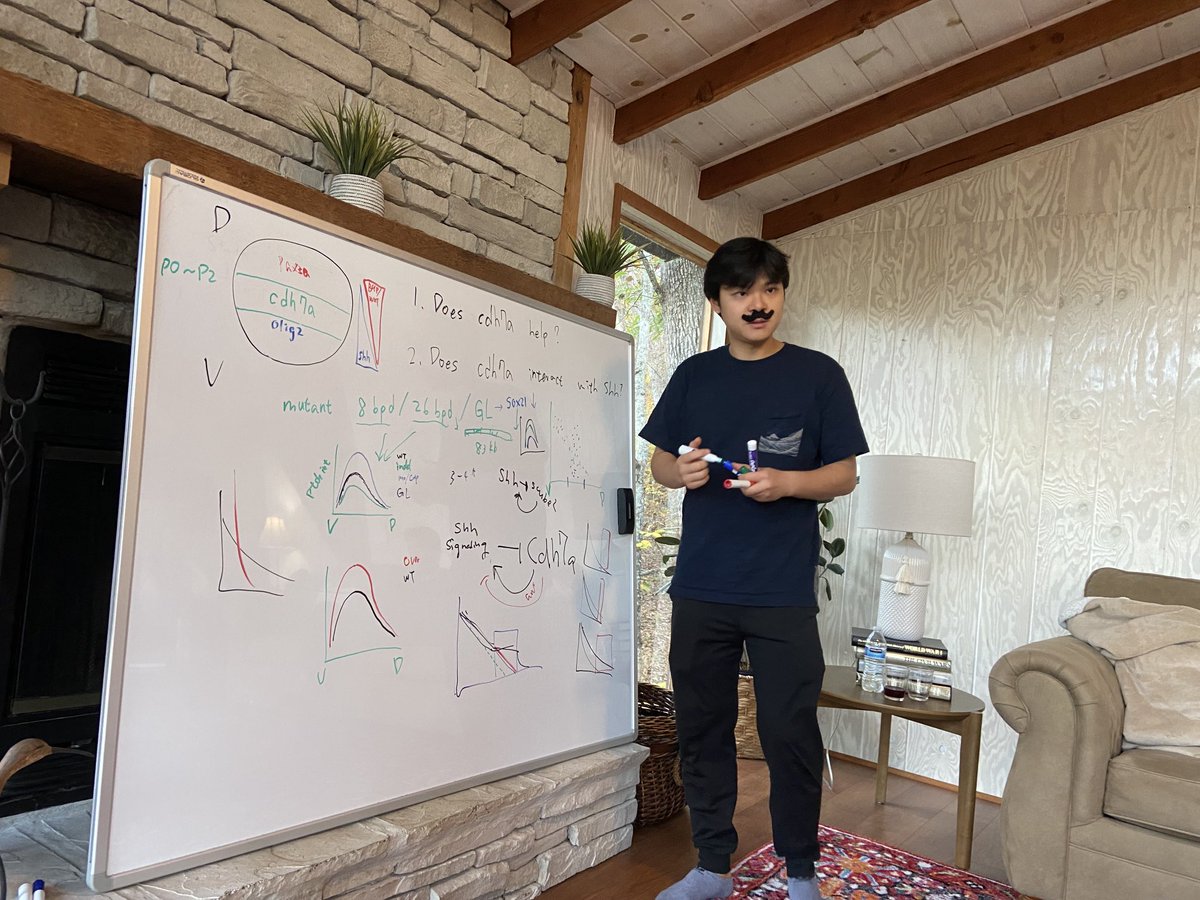 tonytsai00's tweet image. Waking up surrounded by beautiful fall foliage in central Missouri as we conclude day 1 of our first lab retreat. Chalk talk with mustache, dinner career chat, poker games, lively Disney themed karaoke. I’m so lucky to work with these smart and fun people! Excited about day 2!!