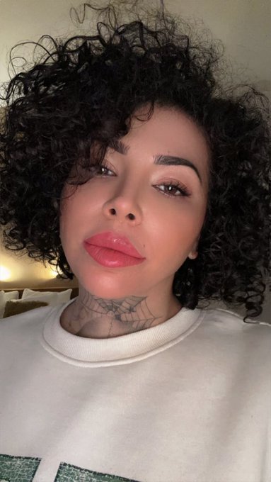 😊 https://t.co/dSIAWRT3Db