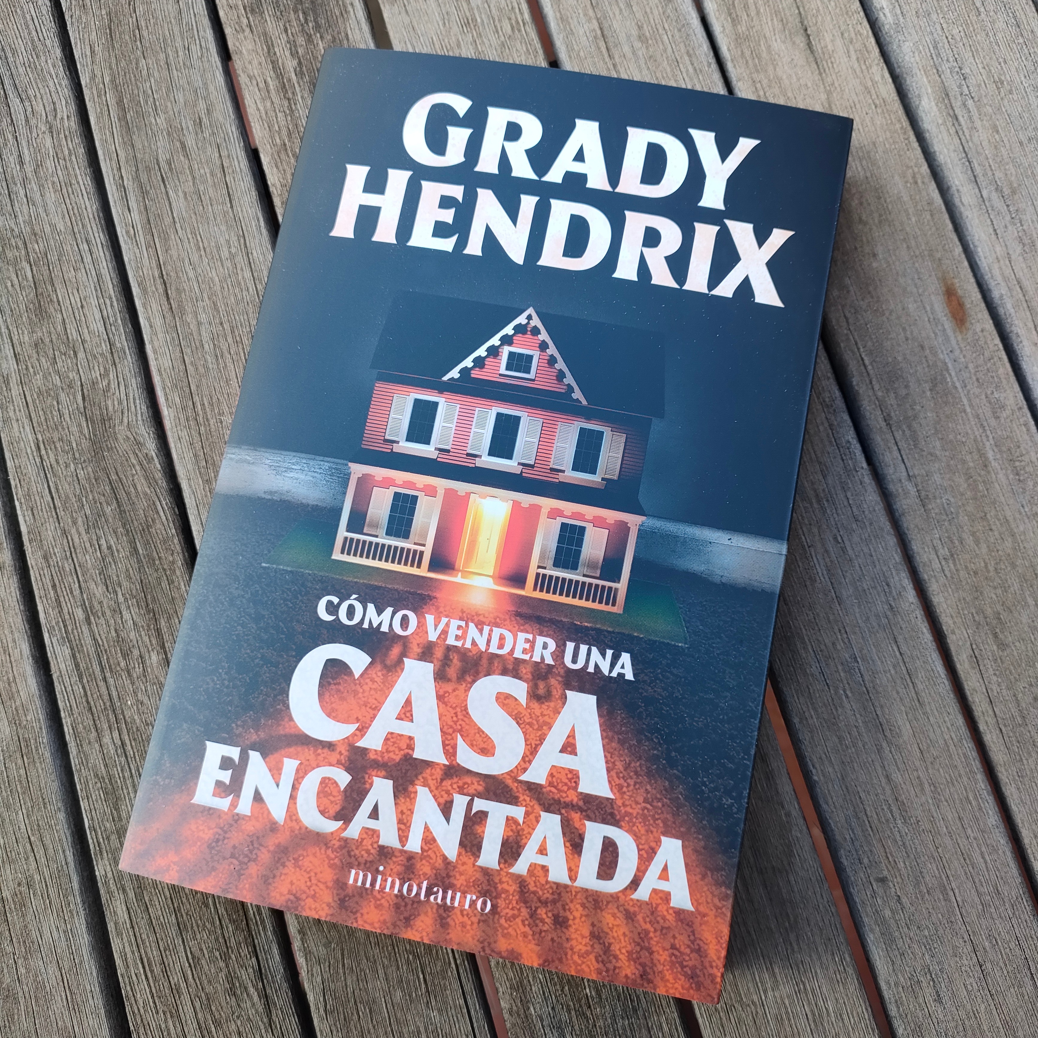 Librería Cyberdark on X: En Cómo vender una casa encantada @grady_hendrix  , aborda el clásico de la casa encantada en una nueva y apasionante novela  que explora hasta qué punto el pasado ―