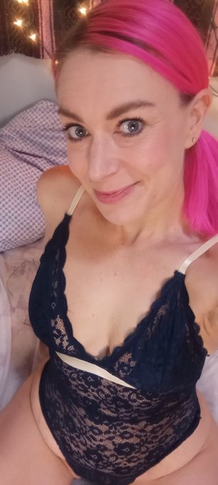 Happy hump 🐫 day 😜 https://t.co/cvajvLMUqO<a href="/tag/horny"class="tags"><span>#horny</span></a><a href="/tag/nsfw"class="tags"><span>#nsfw</span></a><a href="/tag/sellingcontent"class="tags"><span>#sellingcontent</span></a><a href="/tag/ofgirls"class="tags"><span>#ofgirls</span></a>