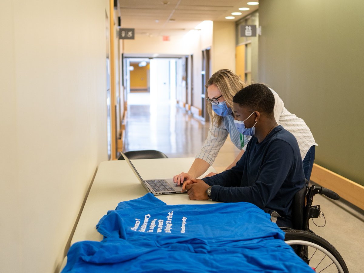 It’s #NationalDisabilityEmploymentAwarenessMonth! Read about how we designed our Employment Pathway Service for #YouthWithDisabilities in the new Transitions Guide for service providers, organizations, and system leaders. Download it from: hollandbloorview.ca/TransitionsGui…