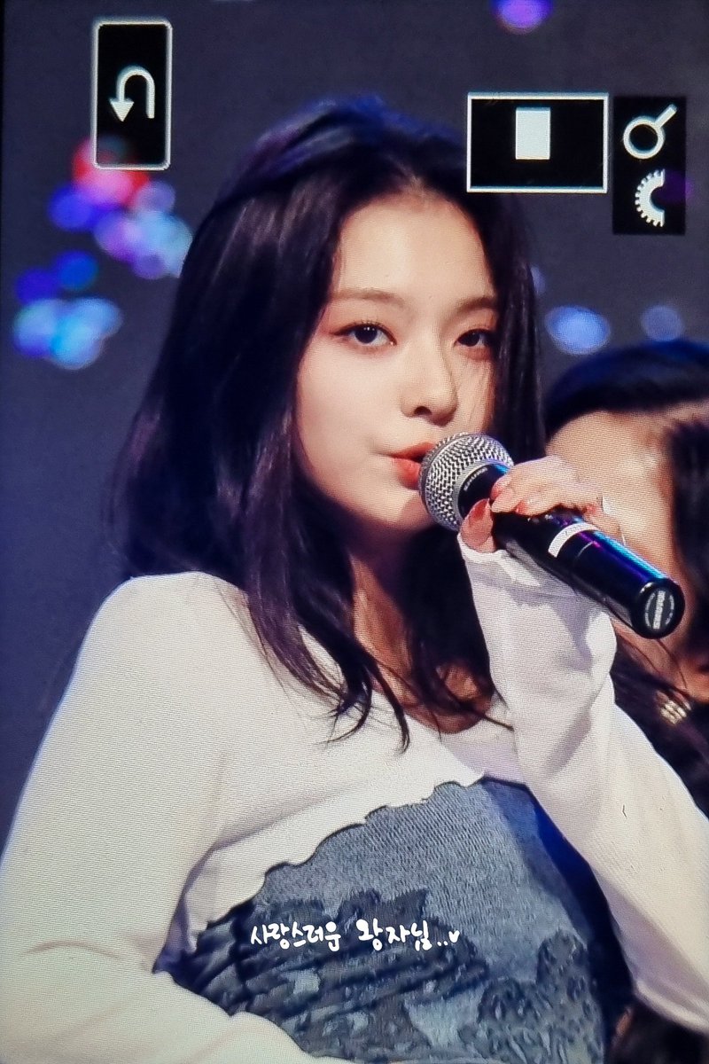 CK_fromis_601's tweet photo. 231018

#프로미스나인 #fromis_9 #이나경 #LeeNaGyung https://t.co/ITShALlUNy