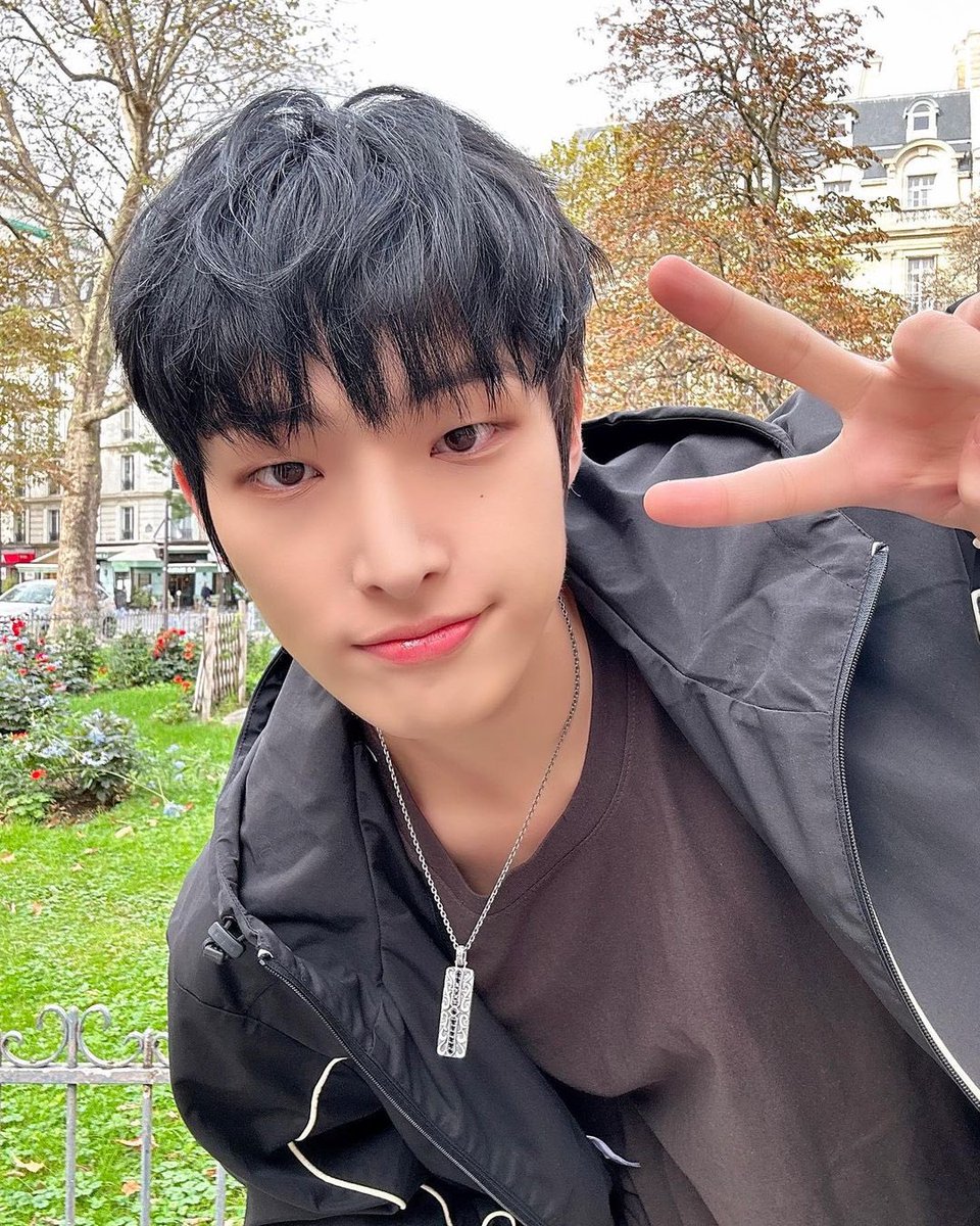yungisanglog's tweet photo. blessed us with some pics with his freshly dyed hair, i love him :((

★ #MINGI #민기
#ATEEZ #에이티즈 https://t.co/QXlyKwlQmf