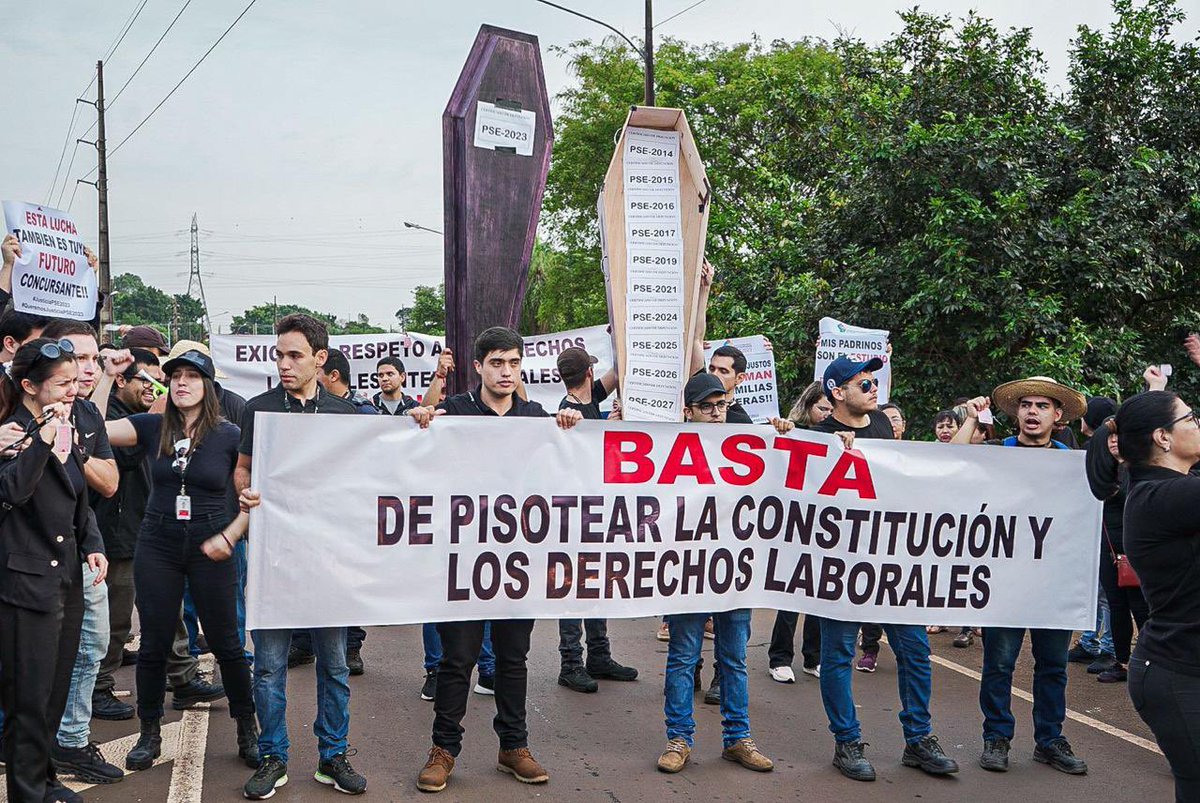 enruladota's tweet photo. En Paraguay está ocurriendo una injusticia terrible en el ámbito laboral. Entidad Binacional de Energía. Solicitamos su intervención para que esto no quede impune. @anticorruption @transparencyUSA @trbrasil @ipeaonline https://t.co/VwfrUO8q1p