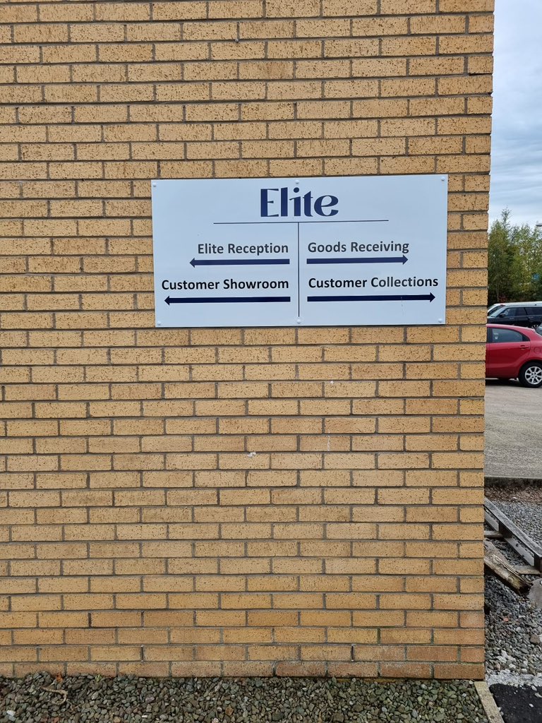 networksigns's tweet photo. Large exterior sign installed today for Elite Contract Furniture . The final installation of signage at their new premises. In the last few months we have also installed some smaller exterior wall signs and an interior wall graphic/mural #networksigns #glasgowsouthside https://t.co/C8QqHdEChZ