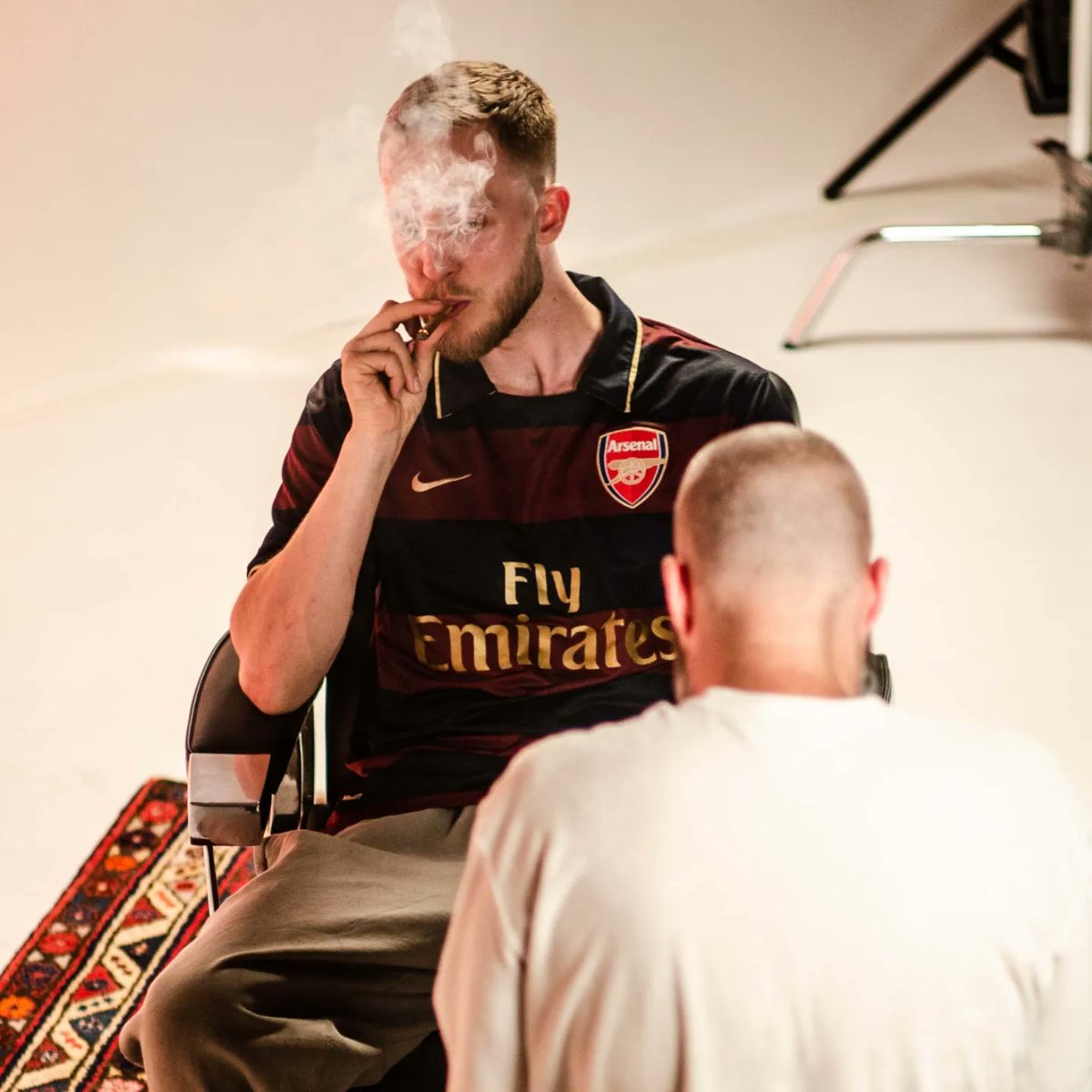 "Werd wakker om half 10, ging slapen om half 5. Al die fattoes al gezien met wat ze denken van mij."

ALBUM MODUS ACTIVATED
⏳ vrijdag is het zover ⏳