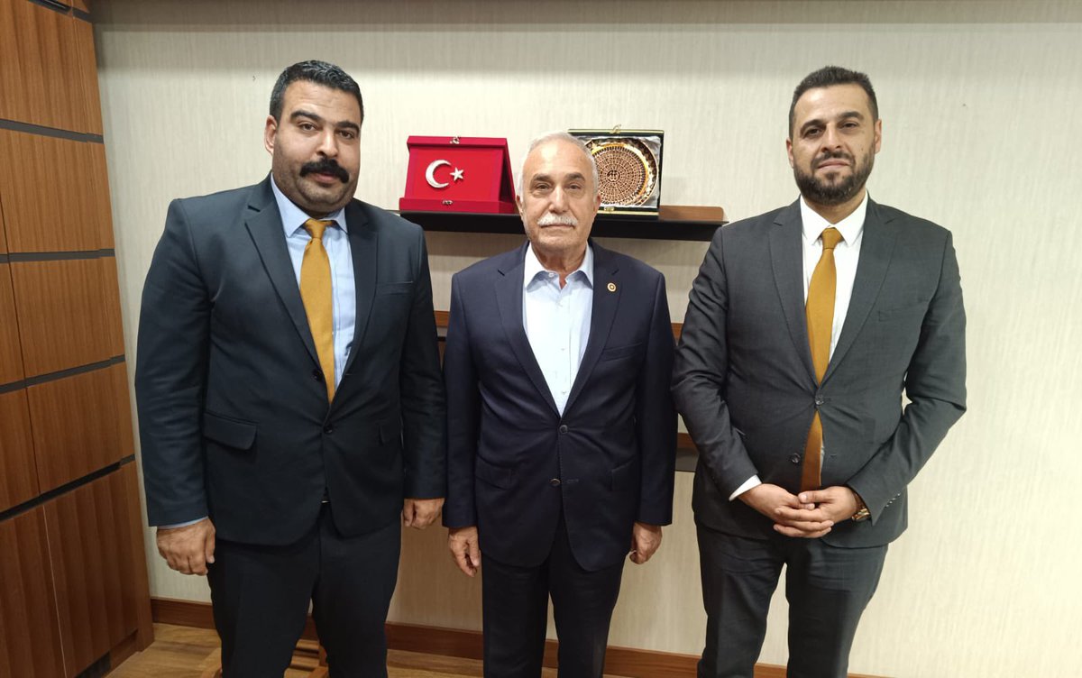 Gazi Meclisimizde bizleri ziyaret eden;

Türkiye İletişim ve Bilişim Federasyonu Güneydoğu Anadolu Bölge Başkanı Sn.Mehmet ARĞAN ve Başkan Vekili Sn.Halil İbrahim Kundak’a nazik  ziyaretlerinden dolayı teşekkür ediyorum.