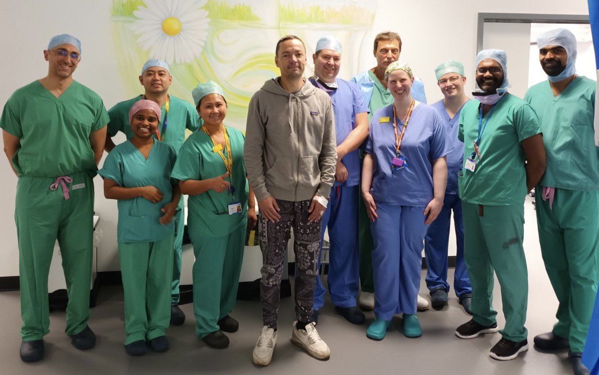 Another fantastic landmark for the team at #SWAOC who undertook their first spinal procedures yesterday. A very happy team and happy patients, who were discharged home in time for dinner. Amazing achievement 🙌@ICSOneDevon @NHSGIRFT @RoyalDevonNHS