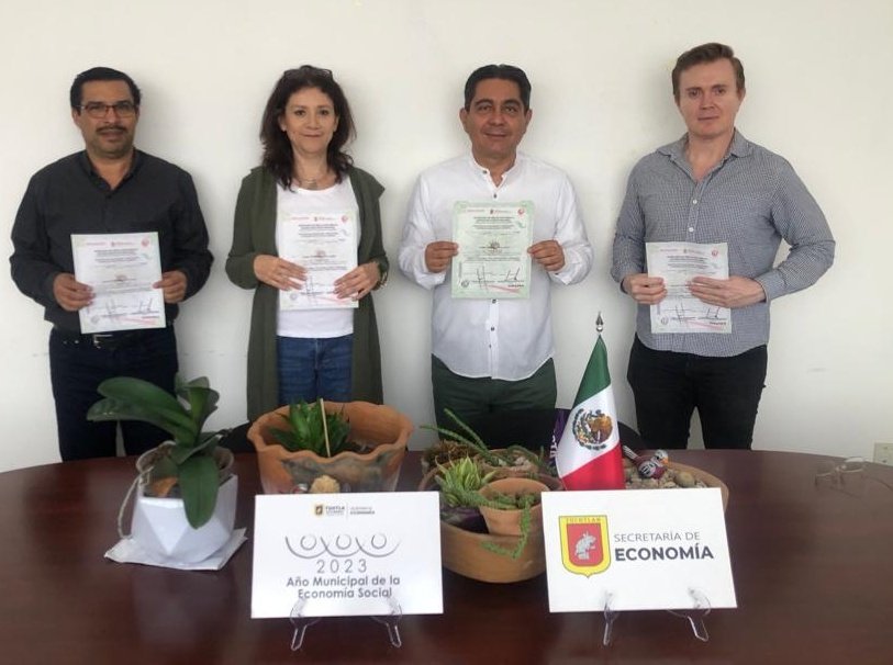 TuxtlaEconomia's tweet photo. Personal de la Secretaría se actualiza para sensibilizar y evitar el #trabajoinfantil en #TuxtlaGutiérrez, Chiapas 🇲🇽. https://t.co/6iKQWUs3pq