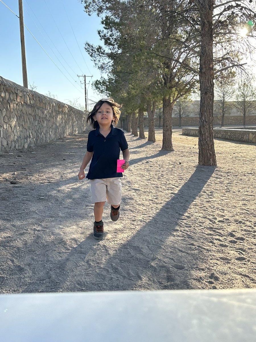 CoachColby_HHES's tweet image. Hornets ON THE GOOOOOO🏃‍♀️🏃 #WellnessWednesday #WalkDay #TeamSISD