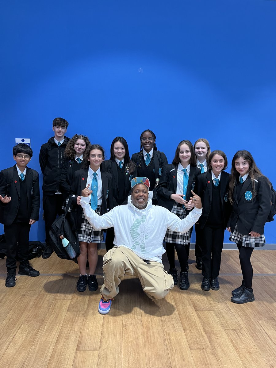 thecompton's tweet photo. 10 of our wonderful students from Vocal Group took part in a Secondary Singing Festival yesterday @Ark_Pioneer @Beat_orguk. A very inspiring day with a special workshop from @iamkennybaraka https://t.co/YirCn3K8Vr