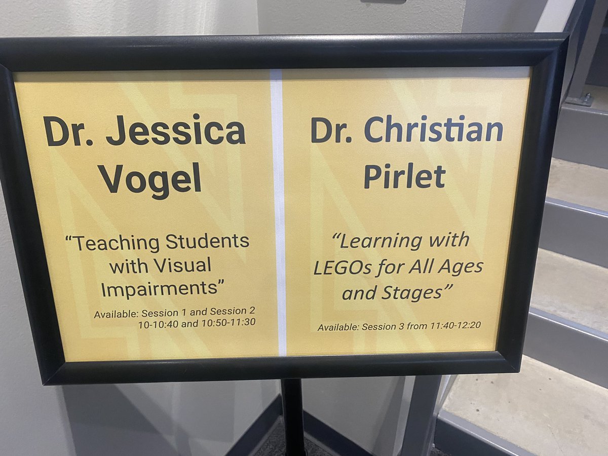 The members at the learning expo today <a href="/NorthernStateU/">Northern State U.</a> has choice in their learning. These are just two of many choices for them to check out. #sdedchat