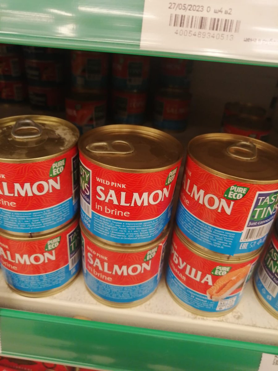 RashlaneZ's tweet photo. @ScarameowDaily 😭SALMON?? https://t.co/4YhL9a45RT