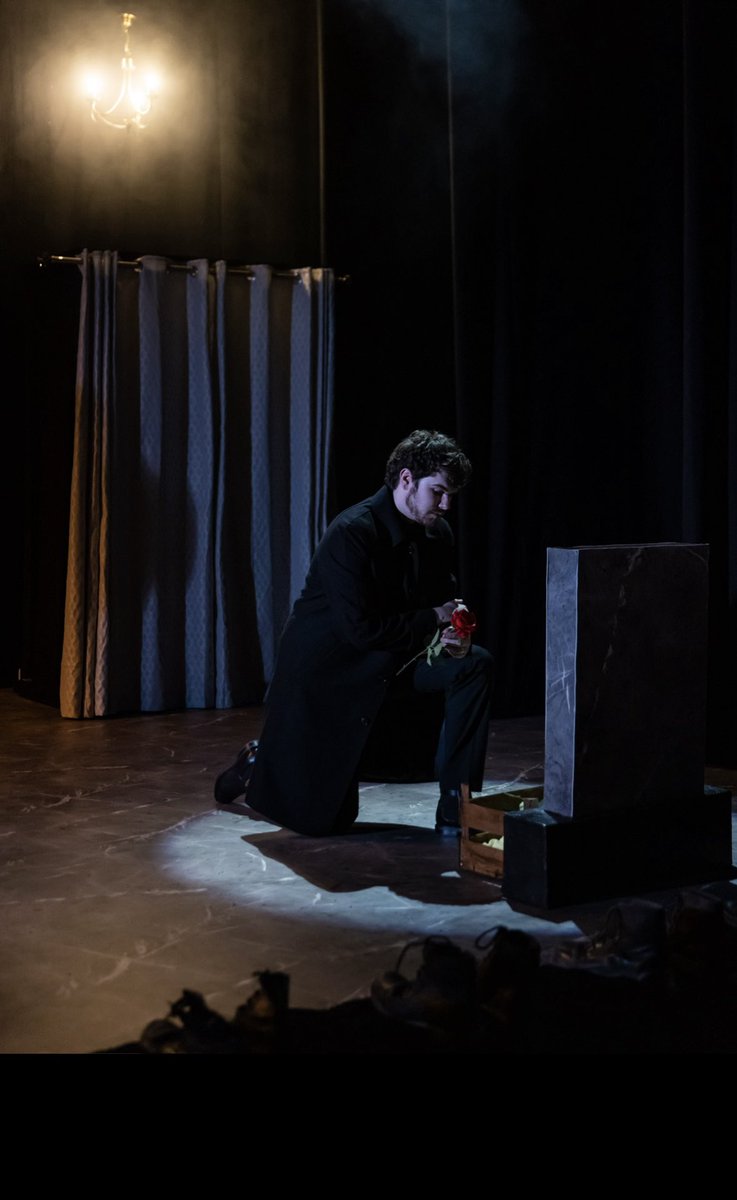 dlrMillTheatre's tweet photo. We can’t get enough of these Hamlet production shots by @murray_ste 📸

Run ‼️MUST END‼️ on 27th October! For school bookings go to the link 👇🏻 

A perfect, traditional performance of Hamlet for English students sitting the Leaving Cert this June 📚✏️

https://t.co/0ZzsOyadoK https://t.co/qdX8B4rRY5