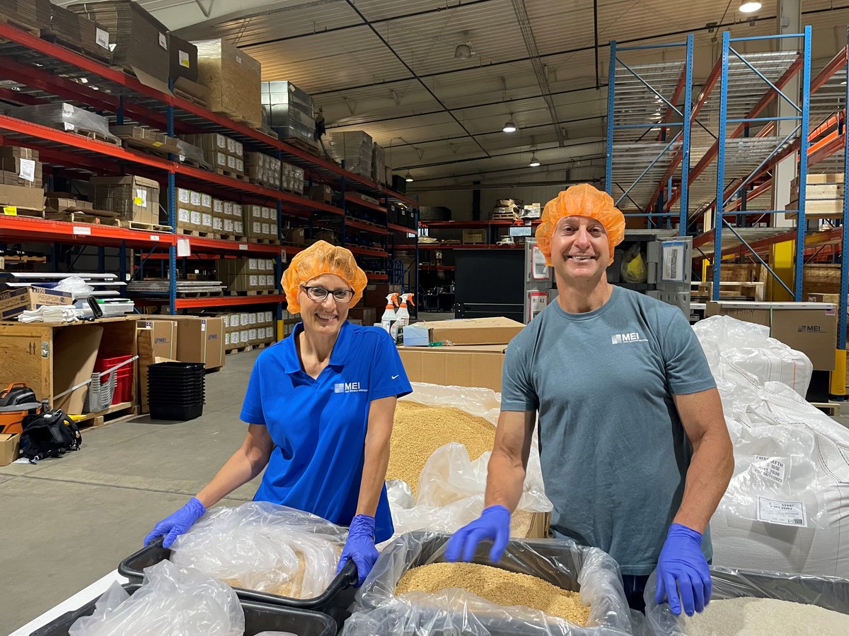 MEI_TES's tweet photo. We had over 50 volunteers who packed over 10,000 meals for Feed My Starving Children! The meals will be distributed to hungry kiddos in developing countries all around the world! Thank you to everyone who participated!! #learngivedo https://t.co/viAZxHZTFt