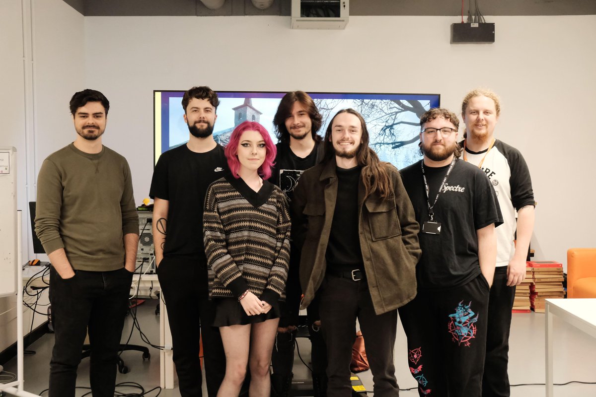 lmauniofficial's tweet photo. Thanks to games legend and Senior Environment Artist at Expression Games for leading a student workshop today for our BA Games Art Design course. https://t.co/RhBxyjQBpn