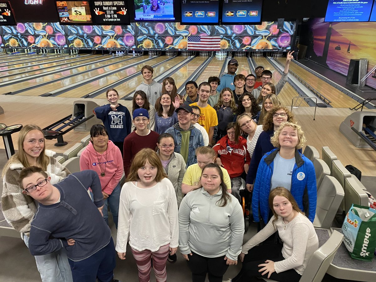 Unified PE having a blast at Ryan’s in Yarmouth!!! 🦈🙌🏼🎳 #BestBuddies #UnifiedPE #MonomoySharks #WeAreMonomoy