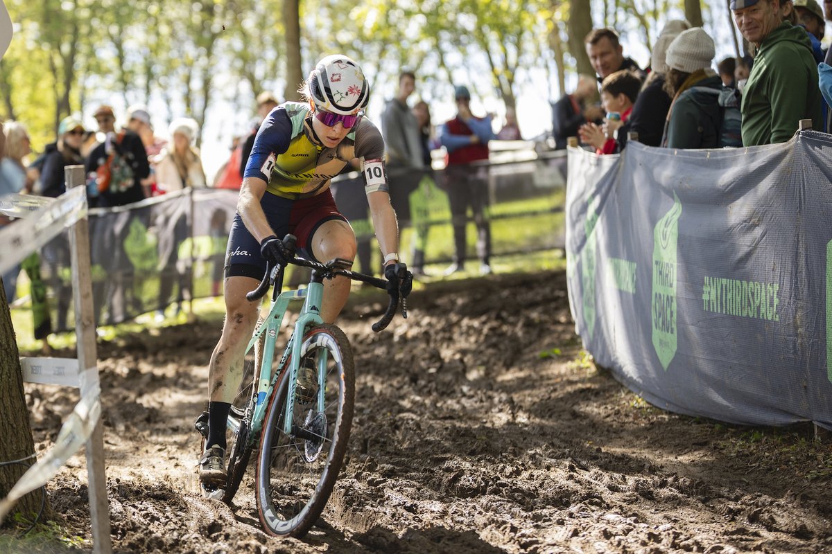 xpedousa's tweet photo. It's World Cup time for all the cyclocross fans and racers out there! And @maghroch starts her World Cup season off with a 4th place finish at @trekcxcup. 🤘

📸 credit: @nickiwanyshyn

#xpedo #pedalsupreme #switchtoxpedo https://t.co/WV3v33XCCe