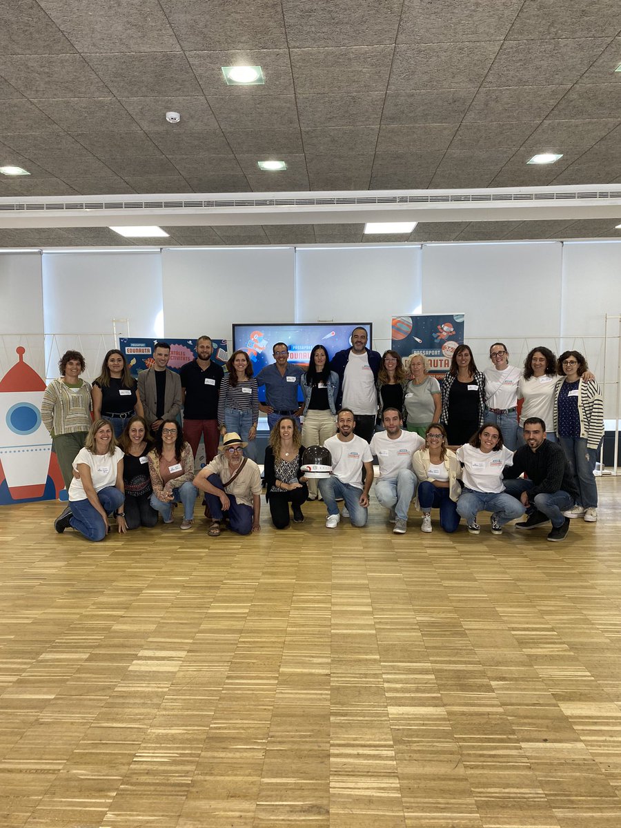 <a href="/ViladecansTweet/">AjuntamentViladecans</a> <a href="/MesEducacioSA/">Més educació</a> <a href="/mesEduCoop/">+Educació Cooperativa</a> <a href="/urirocaolle/">Oriol Roca Ollé</a> <a href="/MartaRequeno/">Marta Requeno</a> <a href="/malonsog21/">Marc Alonso</a> <a href="/juserrasolsas/">Júlia Serrasolsas</a> <a href="/instagram/">Instagram</a> Acabem la jornada de comunitat de #PassaportEdunauta! Gràcies pel vostre entusiasme, aportacions i ganes de seguir construint col•lectivament el programa i treballar per l’equitat i la qualitat en les oportunitats educatives més enllà de l’escola!