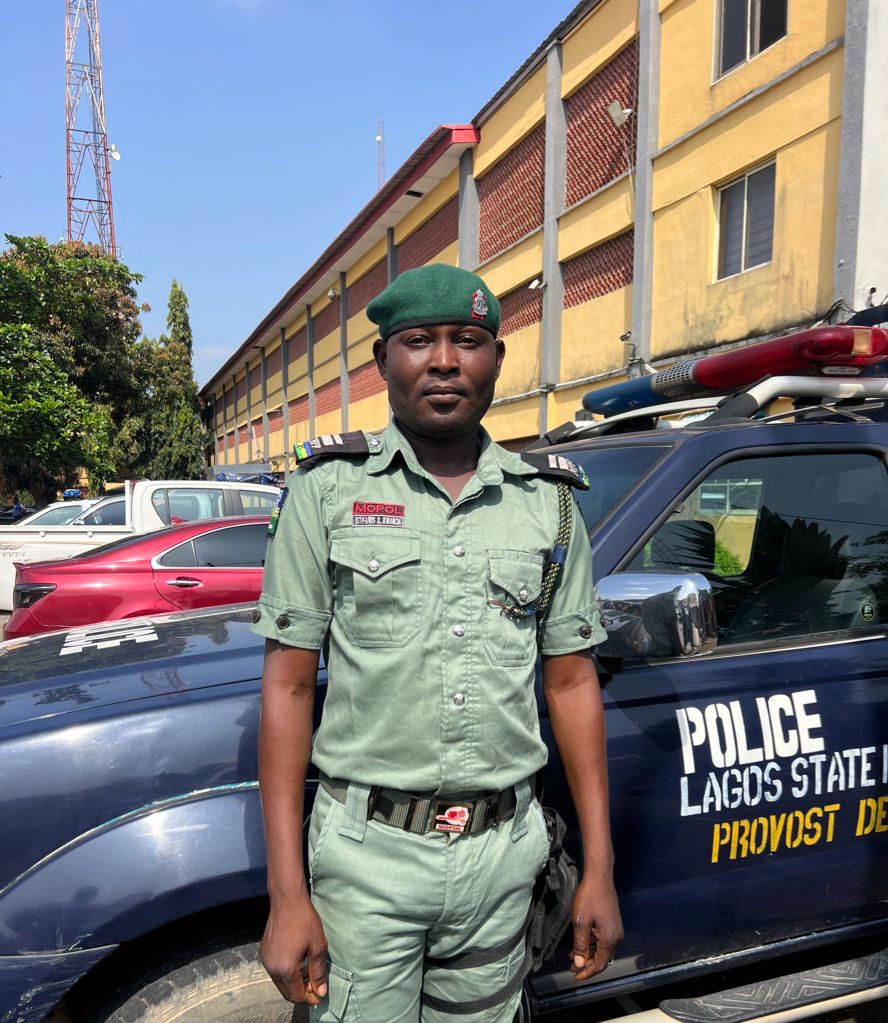 LAGOS STATE POLICE COMMAND BRINGS IN POLICE OFFICER CAUGHT ON CAMERA SHOOTING IN LADIPO MARKET - Commences Orderly Room Trial The Lagos State Police Command has identified the person in a viral video shown shooting an AK47 rifle in Ladipo Market as Inspector Istifanus Kwanchi,…