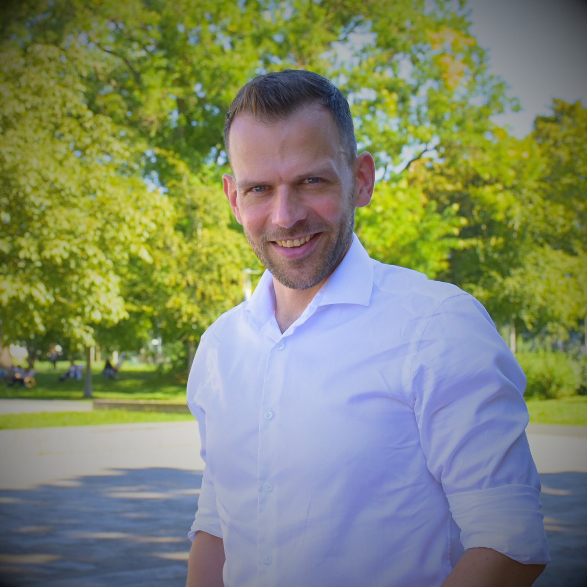 Smart Living - oder wie intelligent werden unsere Lebensräume sein?
Darüber spreche ich morgen mit <a href="/philoshippos/">Philipp Inderbitzin</a>, Dr. Stephan Sigrist, und Prof. Dr. Peter G. Kirchschläger in St. Gallen. 
Im Livestream könnt Ihr die Diskussion verfolgen: sak.ch/forum23?formvi…
#smartliving #ki