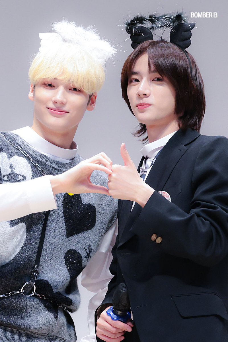 kgf! cieee si adek kena friendzone😭

cr : @/13eomgyuS2