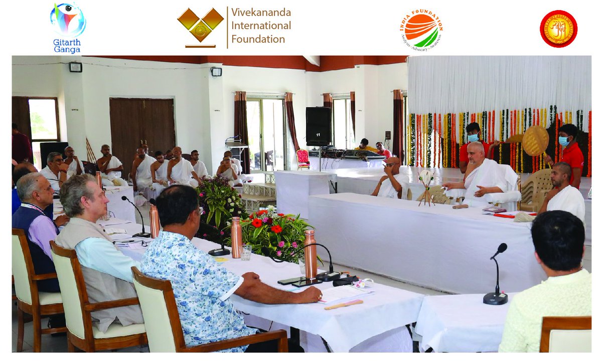 IndiaJyot's tweet photo. During Chintan Baithak Session-2 , 'Vasudhaiva Kutumbakam Ki Oar 2.0', the panelists engaged in a lively discussion comparing the #West driven #EconomicOrder Vs the Economic based on the principles of #VasudhaivaKutumbakam, Under the aegis of Spiritual Sovereign Jainacharya Yugbhushansuriji Maharaj,
#JainacharyaOnWorldOrder
#NewWorldOrder #NationalPolicy #ChangingWorldOrder #Geopolitics #ForeignPolicy #Currency #GDP #Ecology #Economy #MDW #war #Peace #JustOrder #IMF