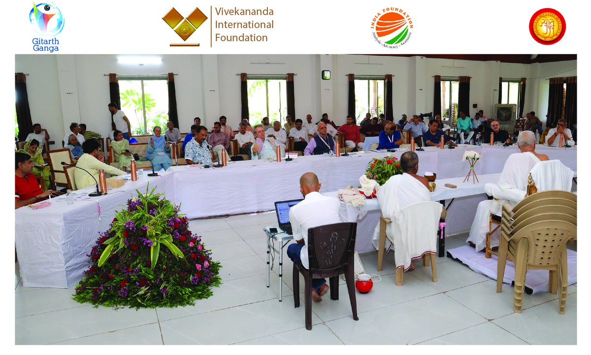 IndiaJyot's tweet photo. During Chintan Baithak Session-2 , 'Vasudhaiva Kutumbakam Ki Oar 2.0', the panelists engaged in a lively discussion comparing the #West driven #EconomicOrder Vs the Economic based on the principles of #VasudhaivaKutumbakam, Under the aegis of Spiritual Sovereign Jainacharya Yugbhushansuriji Maharaj,
#JainacharyaOnWorldOrder
#NewWorldOrder #NationalPolicy #ChangingWorldOrder #Geopolitics #ForeignPolicy #Currency #GDP #Ecology #Economy #MDW #war #Peace #JustOrder #IMF