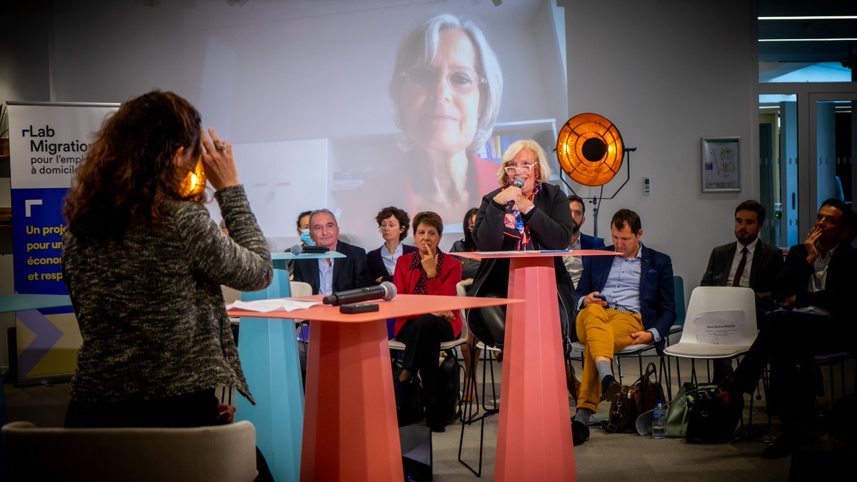 Fepemfr's tweet photo. 🤝Dans le cadre de la #SemaineIntégration, la Fepem organisait ce 17 octobre une matinée d'échanges autour de l'intégration de travailleurs étrangers via le #TravailÀDomicile.

🎥 Replay de la matinée : https://t.co/5dBq6ogIHU
📰Résumé des échanges : https://t.co/JZaveD2eXH https://t.co/qvciqTPTG6