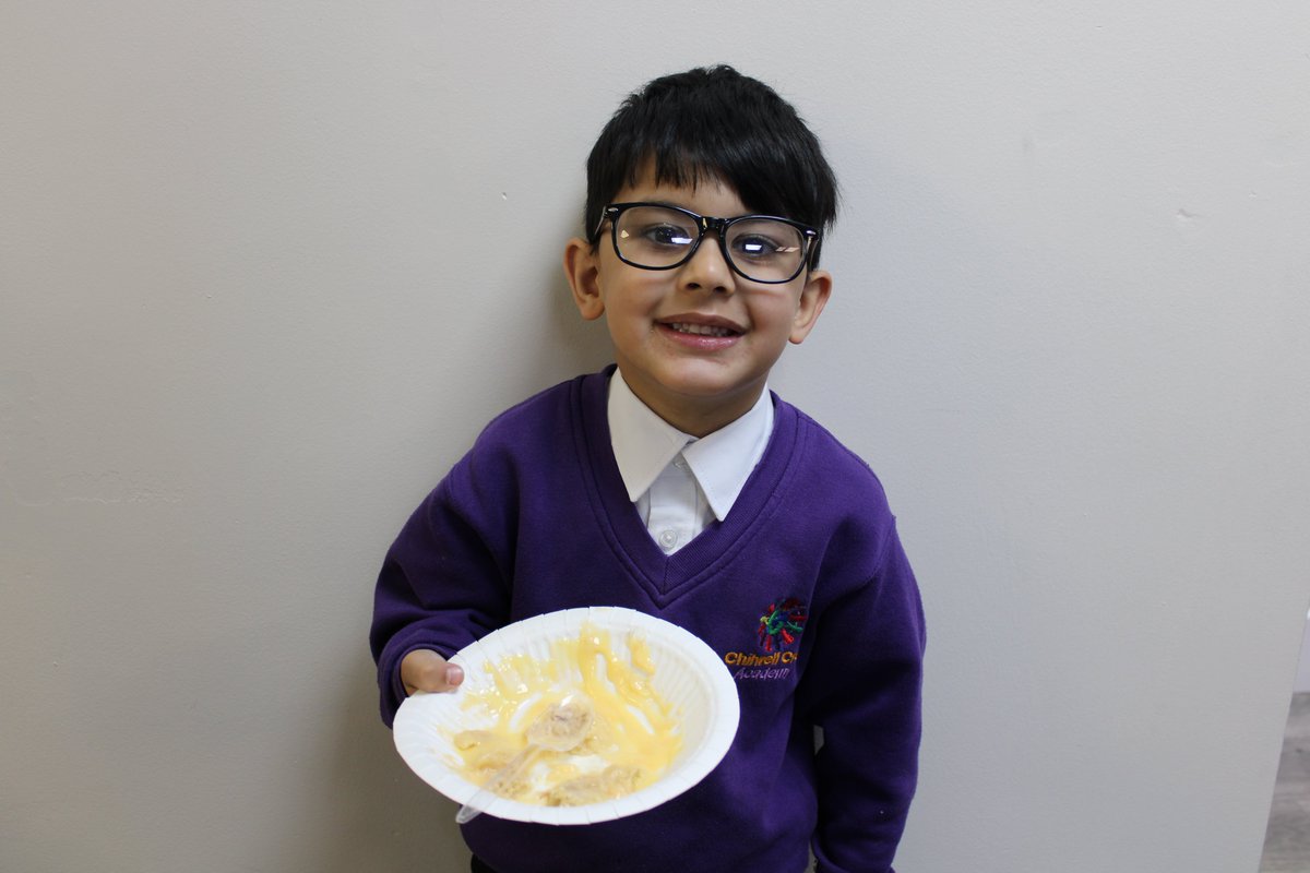 ChilwellCroft's tweet photo. Reception children had a lovely time today making apple crumble.🥟🍎🥣
We would love to have shown you their efforts, but in a blink of any eye, it was all gone😂
#loveapplecrumble #cooking #havingfunatschool https://t.co/uJ55j1htTJ