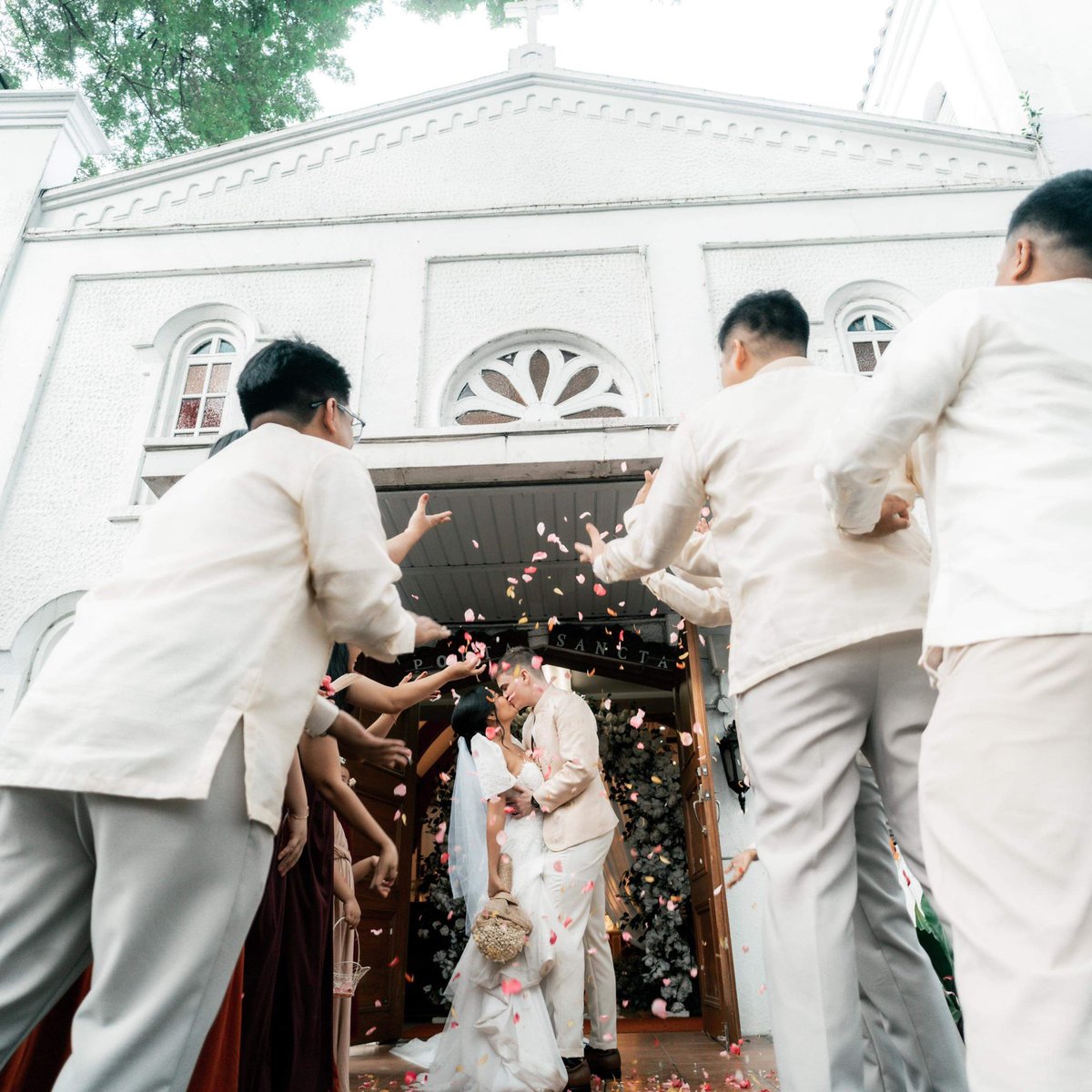 _BDKib's tweet photo. Five years ago, I knew I was going to get married in this church 🤍 https://t.co/dRajNyV0uV