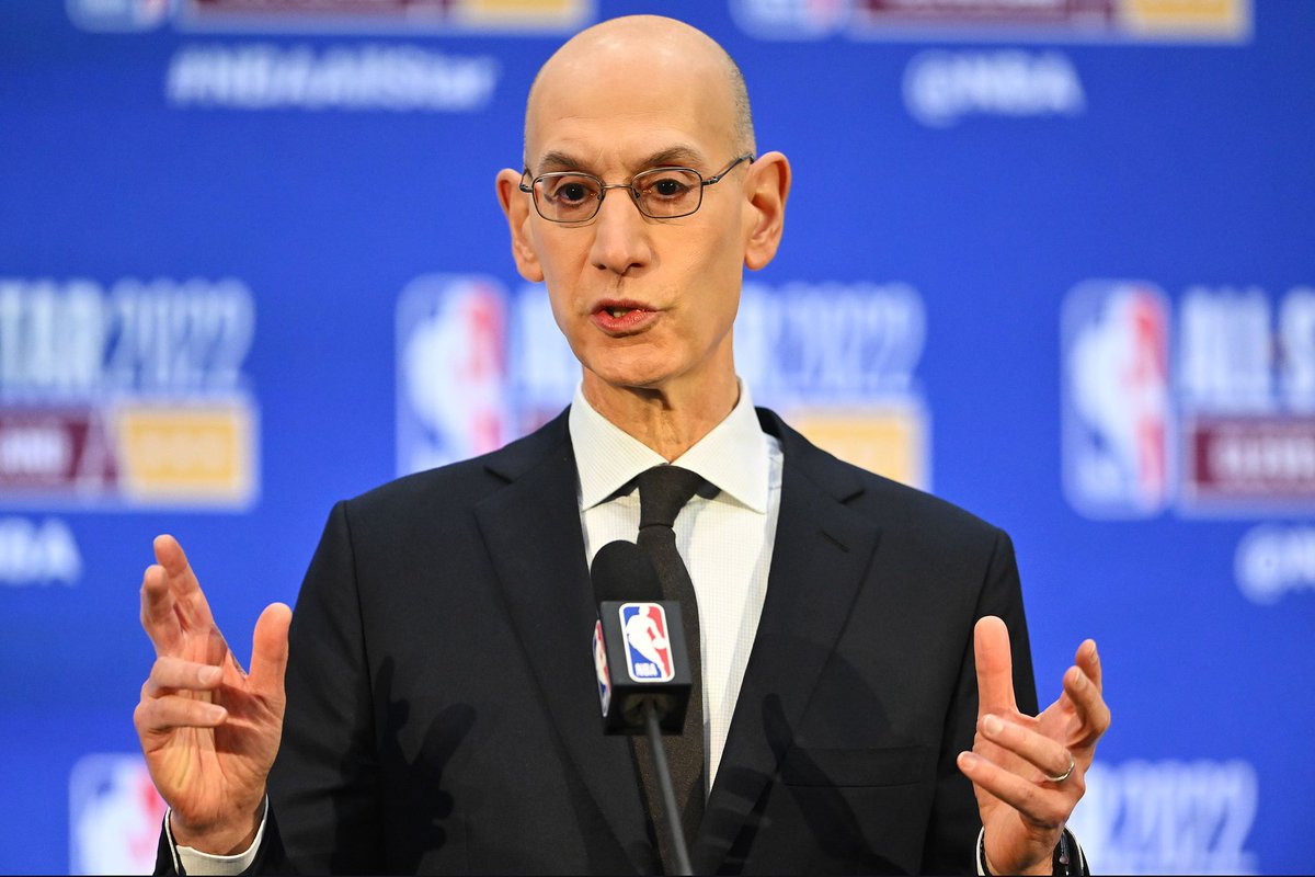 TheDunkCentral's tweet photo. Adam Silver mentioned that the NBA is considering a return to the East vs. West format for the All-Star Game 👀

(Via ESPN / h/t @ByTimReynolds ) https://t.co/dTNqO7gPSq