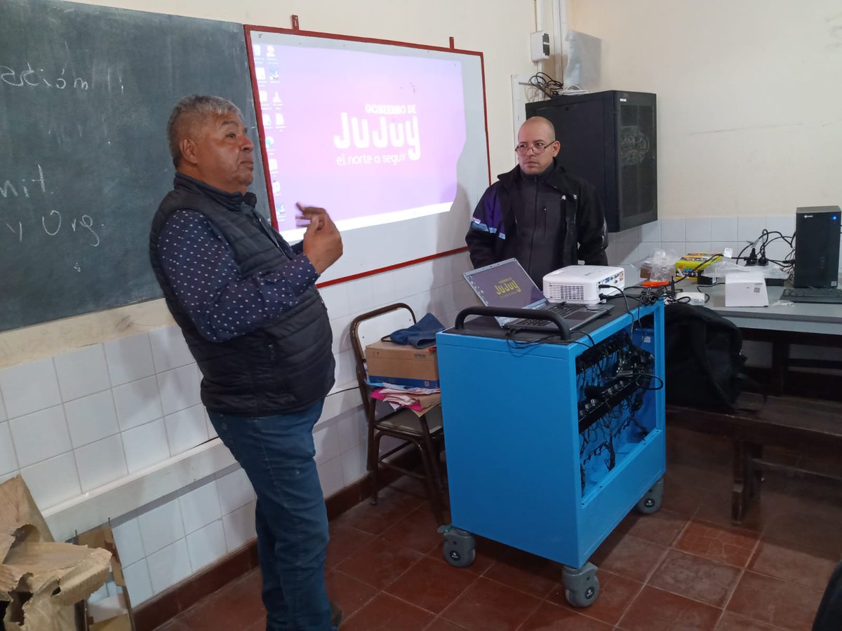 EducacionJujuy's tweet photo. #PROMACE #EstamosEntregandoEquipamientoTecnológico #GobiernoPresente
𝗘𝗤𝗨𝗜𝗣𝗔𝗠𝗜𝗘𝗡𝗧𝗢 𝗧𝗘𝗖𝗡𝗢𝗟Ó𝗚𝗜𝗖𝗢 𝗣𝗔𝗥𝗔 𝗜𝗡𝗦𝗧𝗜𝗧𝗨𝗖𝗜𝗢𝗡𝗘𝗦 𝗘𝗗𝗨𝗖𝗔𝗧𝗜𝗩𝗔𝗦 𝗗𝗘 𝗦𝗨𝗦𝗤𝗨𝗘𝗦
🔗https://t.co/h72ajk5FVD https://t.co/hj6hcMiyim