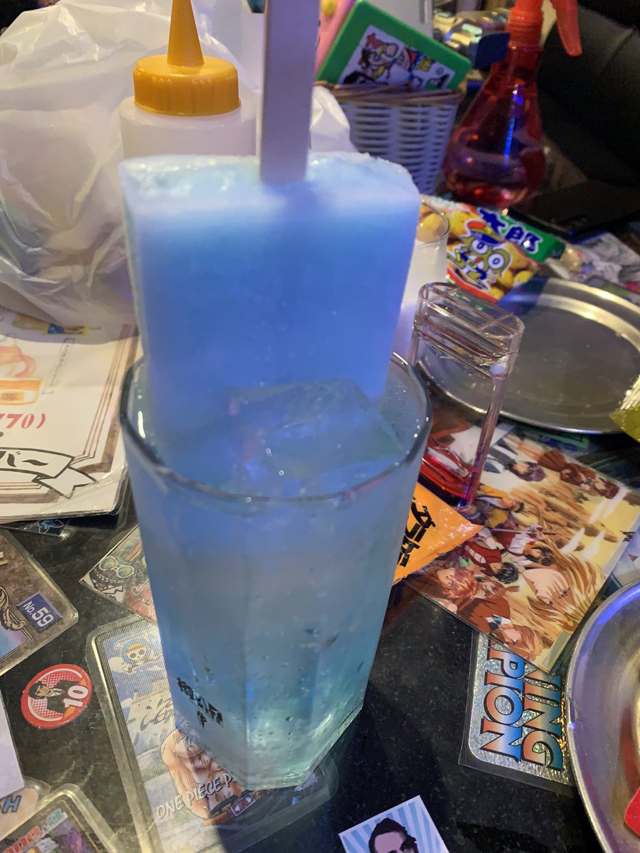 05marrrrn's tweet photo. 駄菓子バー行ってきた✌️
どうやって飲めば良いのか？迷った笑 https://t.co/A9VEBo4Tj8