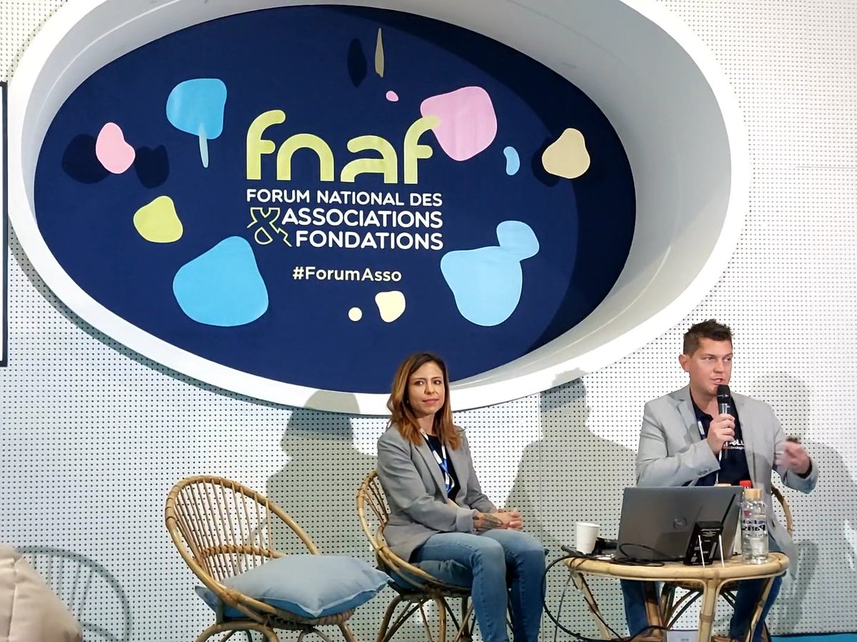 Le plus beau cadeau du <a href="/ForumAsso/">Forum National des Associations & Fondations</a> offert par son meilleur partenaire <a href="/DellTechFrance/">Dell Technologies France</a>... Rdv stand 150 pour conclure cette édition en beauté ! 🤩💻🥰