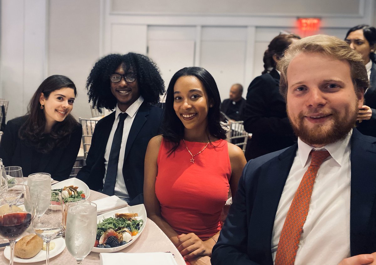 CUAMSB's tweet photo. This year, M.S.B. students attended the Catholic Business Network Gala, a fantastic opportunity to meet Catholic business leaders and raise money for Catholic education! To learn more about the networking opportunities of the M.S.B. program, go to https://t.co/3WCWNwNY7M. https://t.co/2Ch3tRgPhj