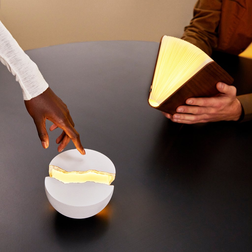 HelloLumio's tweet image. Discover the perfect blend of art and functionality with Teno and Lito.

From the beginning, Lumio set out to improve how we live. Our creations combine forward-thinking technology with time-honored craftsmanship.

#hellolumio #lumio #lito #teno