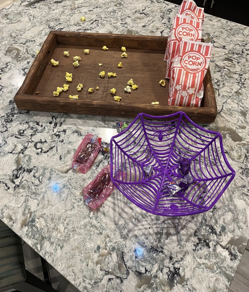 SyncatHarmony's tweet image. The kids enjoyed Fun Fri-Yay this Friday! 😃
Here is a before and after to show you how it went! We love making them happy! 🍿
.
.
.
#syncatharmony #popcorn #kidfun #leasetoday