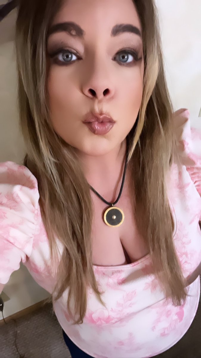 amber moots tweet media