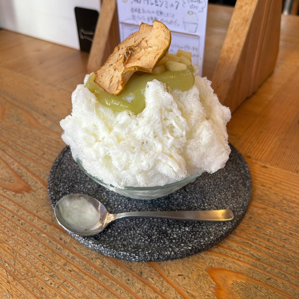 luna178's tweet photo. 美味しすぎる　#ねいろ屋 さんの　#ブラムリーミルク　もう文字を打つだけでリピしたい。
長期間のお腹の不調がなければ間髪入れずにすぐ行きたい🥲
近いのになかなかかき氷行けないジレンマ🥹 https://t.co/selmd5l8v9
