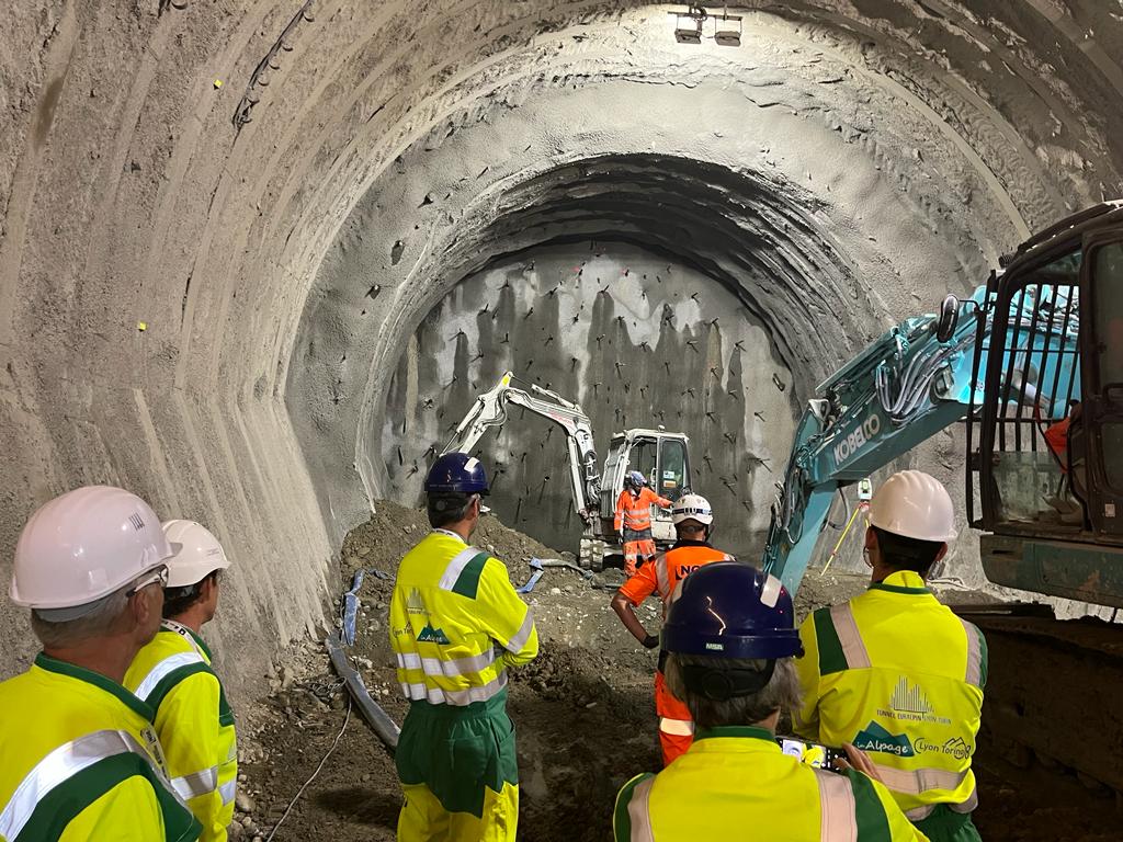 📷 Le groupement mené par @Vinci, incluant SATM et Granulats Vicat, remporte le marché de valorisation des matériaux d'excavation du versant français du Tunnel #Euralpin @telt_lyonturin ! Pour en savoir plus : loom.ly/wv8rCPE