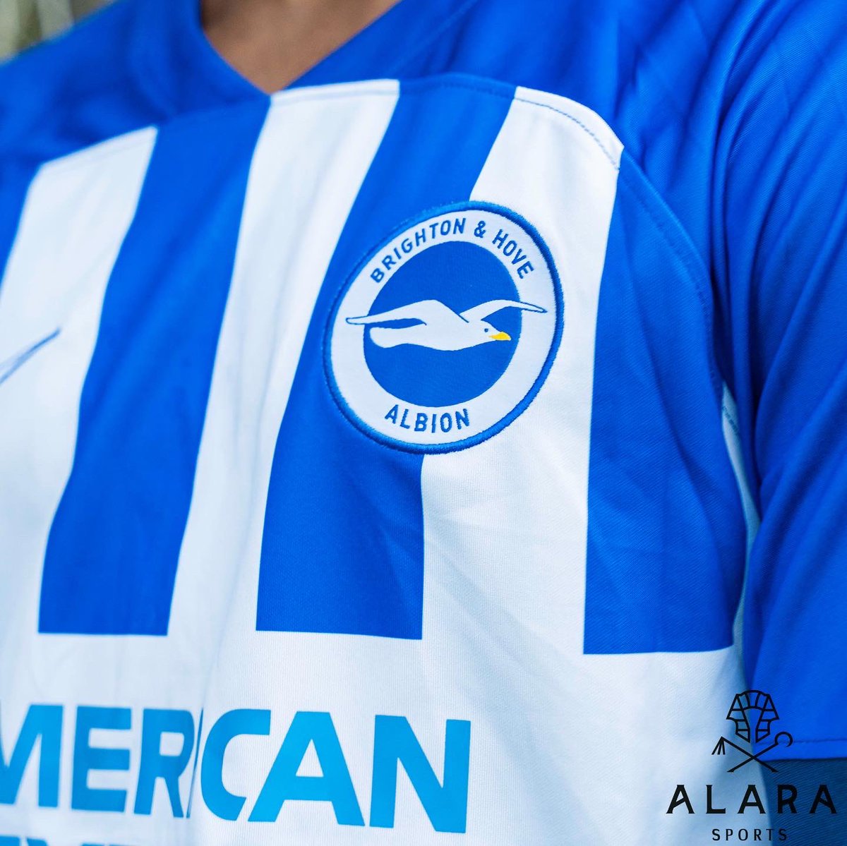 AlaraSports's tweet photo. #Seagulls 🔵⚪
🔹️تيشيرت نادي برايتون الاساسي نسخه الجماهير لموسم 23/24 ب اسم ورقم الساموراي و نجم الفانتزي كاورو #ميتوما 22 🇯🇵 
+شعار الدوري الانجليزي على الكم 🦁 
👕المقاسات : 
S / M / L / XL / 2XL 
✉ للطلب : DM 
🔖 السعر :
75 درهم 
📌 يوجد خدمة توصيل داخل #دبي ولكل #الامارت https://t.co/e55IRw04Ff