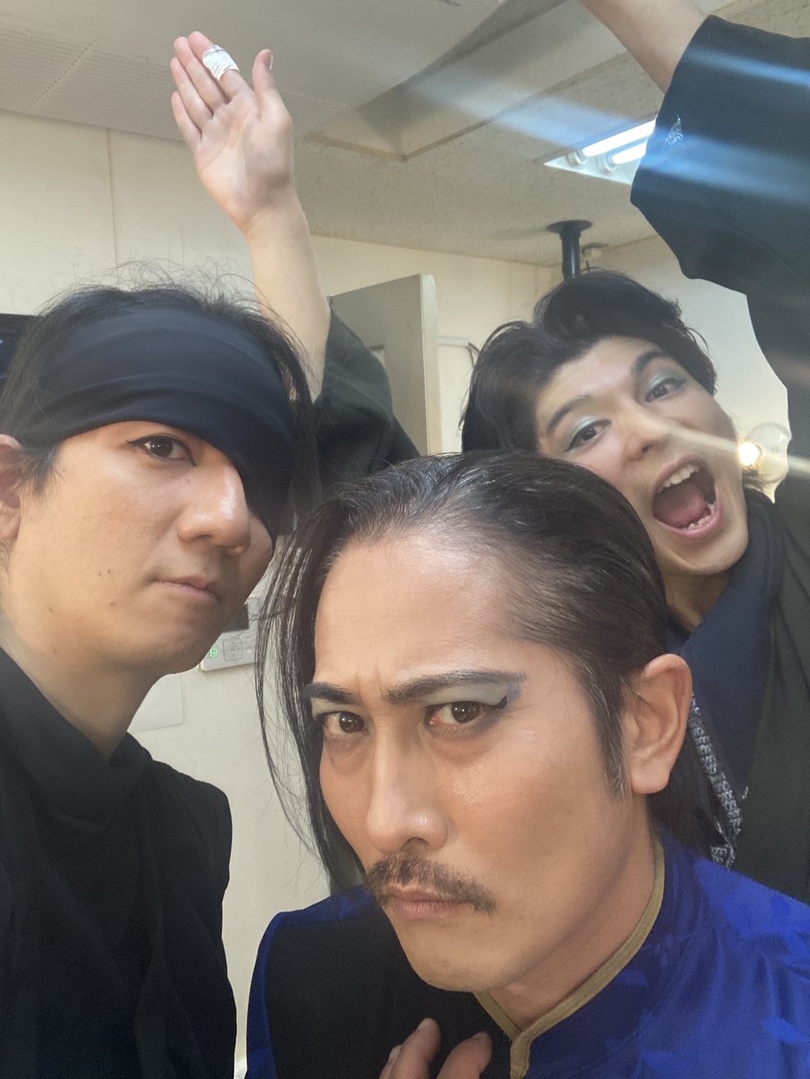 kyoshirosakura's tweet photo. 初日の幕が上がりました！
ここから残り6公演
跳ね上がります！

今日のゲスト工藤竜太さんと！！
長政様がいた気がするなぁ笑

＃罪忍 
＃劇団K3 https://t.co/SUglhAnvsQ