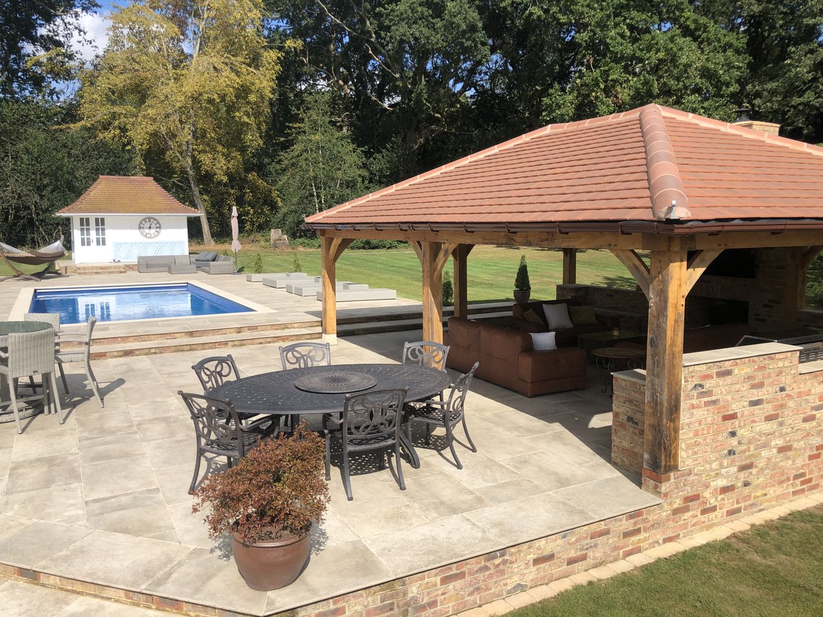 CrownOakBuildin's tweet photo. An oak framed entertaining area & outdoor kitchen
This is a previous oak frame supplied to a local contractor 20 months ago for a customer project.
#oak #oakdesign #local #landscaping #gardendesign #oakframing #outdoorkitchen #greenoak #carpentry #entertaining https://t.co/k0HtF0kFEP