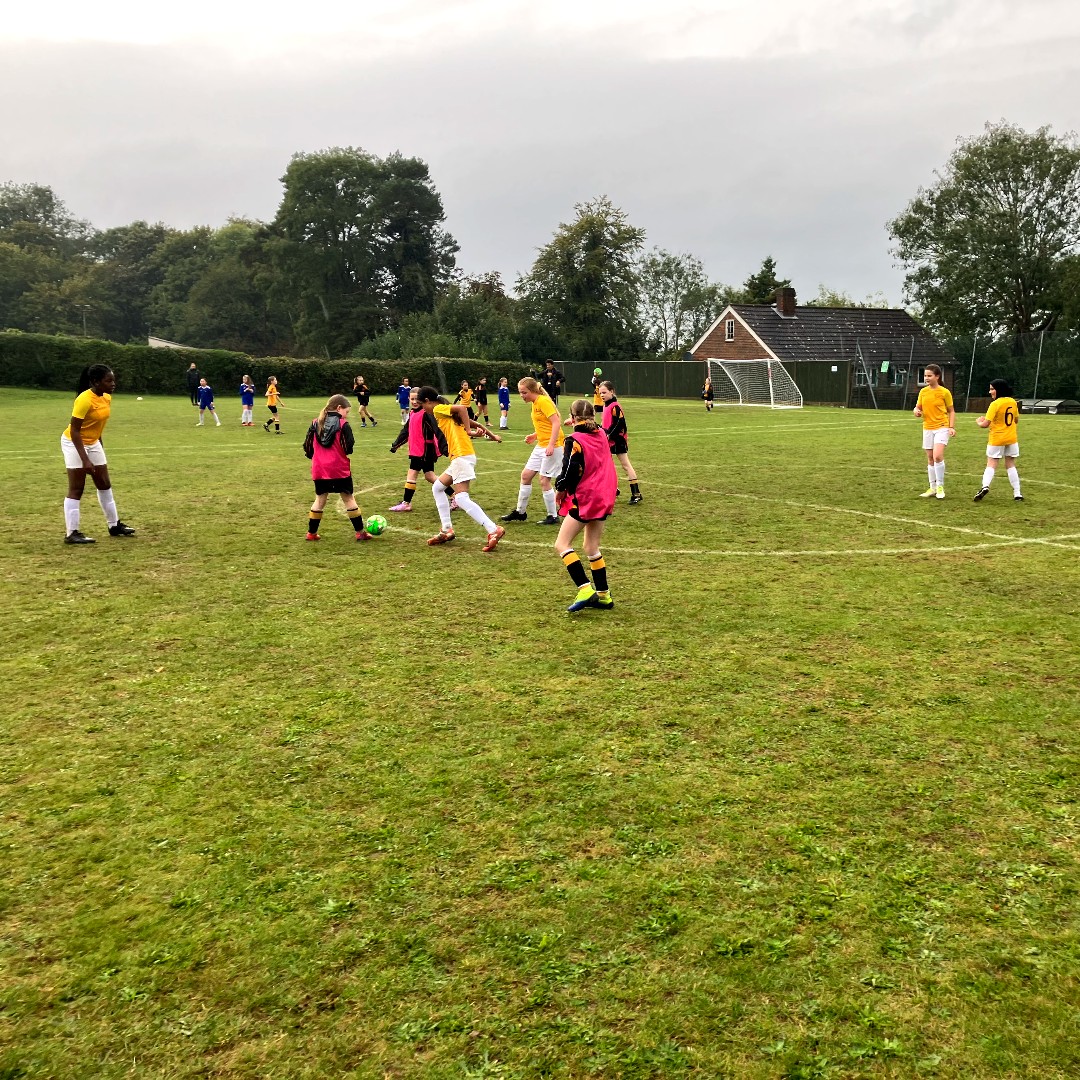 It may have been a grey and soggy day in Godalming, but that didn't deter our girls' U10 footballers from giving their very best in matches against Sythwood Primary!

#StHilarysSchool #GirlsFootball #FootballInTheRain #SurreyPrepSchool