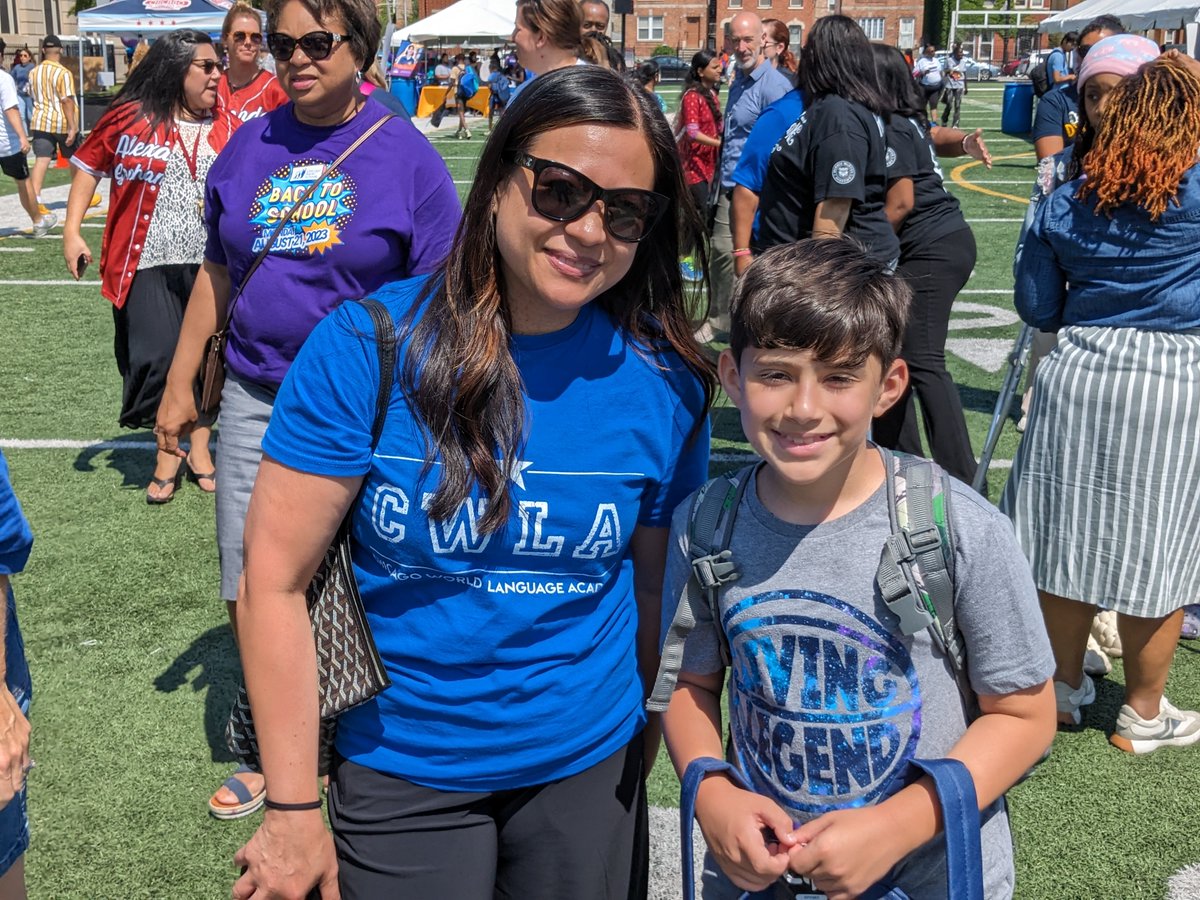 Principal Rebolledo commits to bringing CWLA's mission to life: Creating a community where everyone is a teacher, learner, and leader. Thank you for your commitment to distributive leadership and continuous learning! @CWLAprincipal <a href="/cps_leaders/">CPS_Leaders</a>
<a href="/ChiPubSchools/">CPS - Chicago Public Schools</a>
#PrincipalPrideChi
