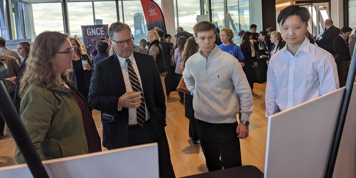 IGS_BU's tweet photo. An inspirational start to our week with #BU hosting @MassLtGov Kim Driscoll to kick off STEM Week! @BUCollegeofENG students discussed their #CampusClimateLab projects to monitor air pollution &amp; reduce litter, joined by the climate disinformation initiative. #seeyourselfinSTEM https://t.co/azZuYjSWj5