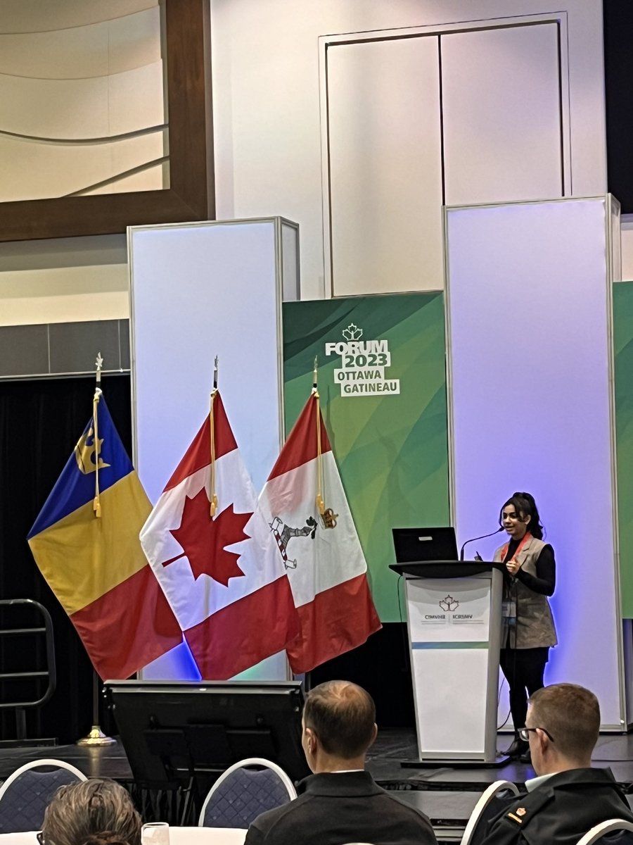 atlasveteransca's tweet photo. Sandhya Narikuzhy, PhD candidate in at McMaster University presenting “Psychological trauma and the embodied self: Resting-state functional connectivity of the temporoparietal junction in PTSD and its dissociative subtype” at #CIMVHR2023. @CIMVHR_ICRSMV https://t.co/DkG0yabNub