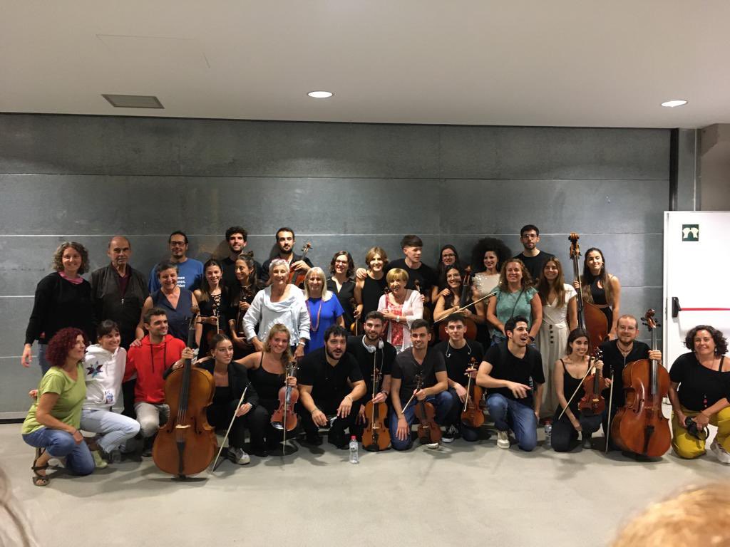 solsones_obert's tweet photo. El concert solidari del SOM aconsegueix més de 8.600 €. El 90% de la recaptació es destinarà a la Fundació Espai Natura i Joventut, que està construint una escola professional a Tororo (Uganda). Es destinarà el 10% dels diners recaptats al Fons d’emergència social del Solsonès https://t.co/zskfTxRh8a